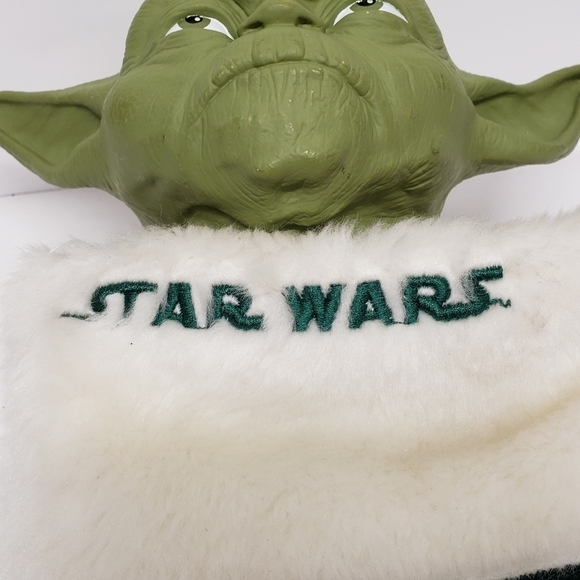 Star Wars Yoda Talking Christmas Holiday Stocking - Picture 5 of 8